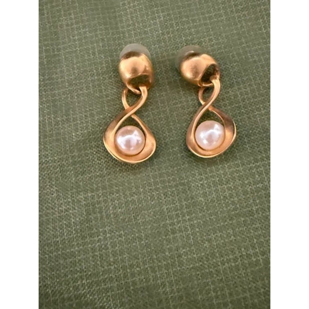 Gold Tone Twisted Ribbon Pearl Drop 1 Inch Post Earrings